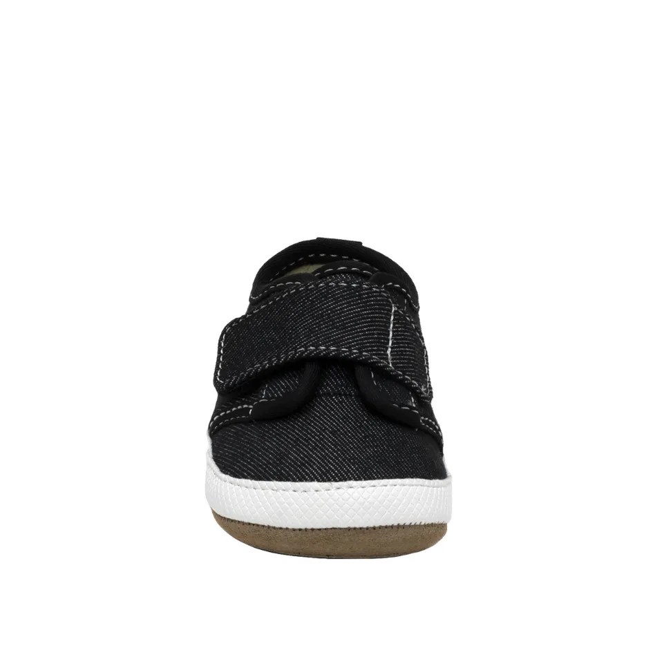 Black Jerry First Kicks