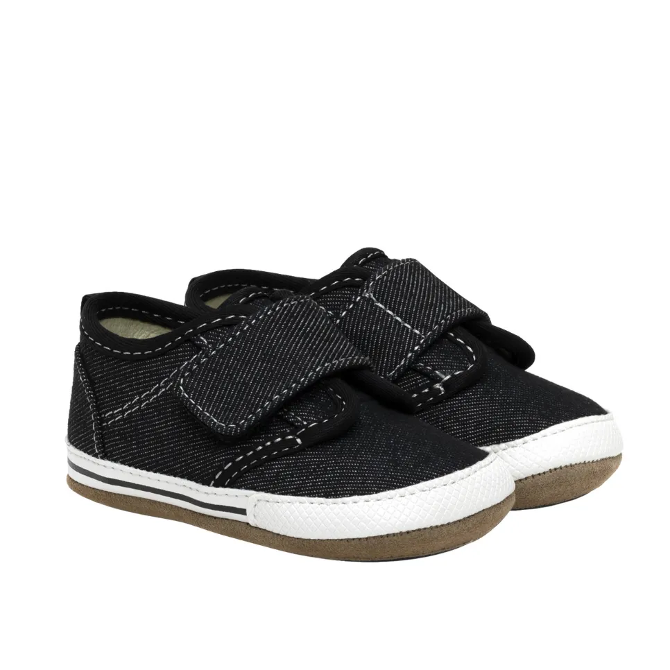 Black Jerry First Kicks