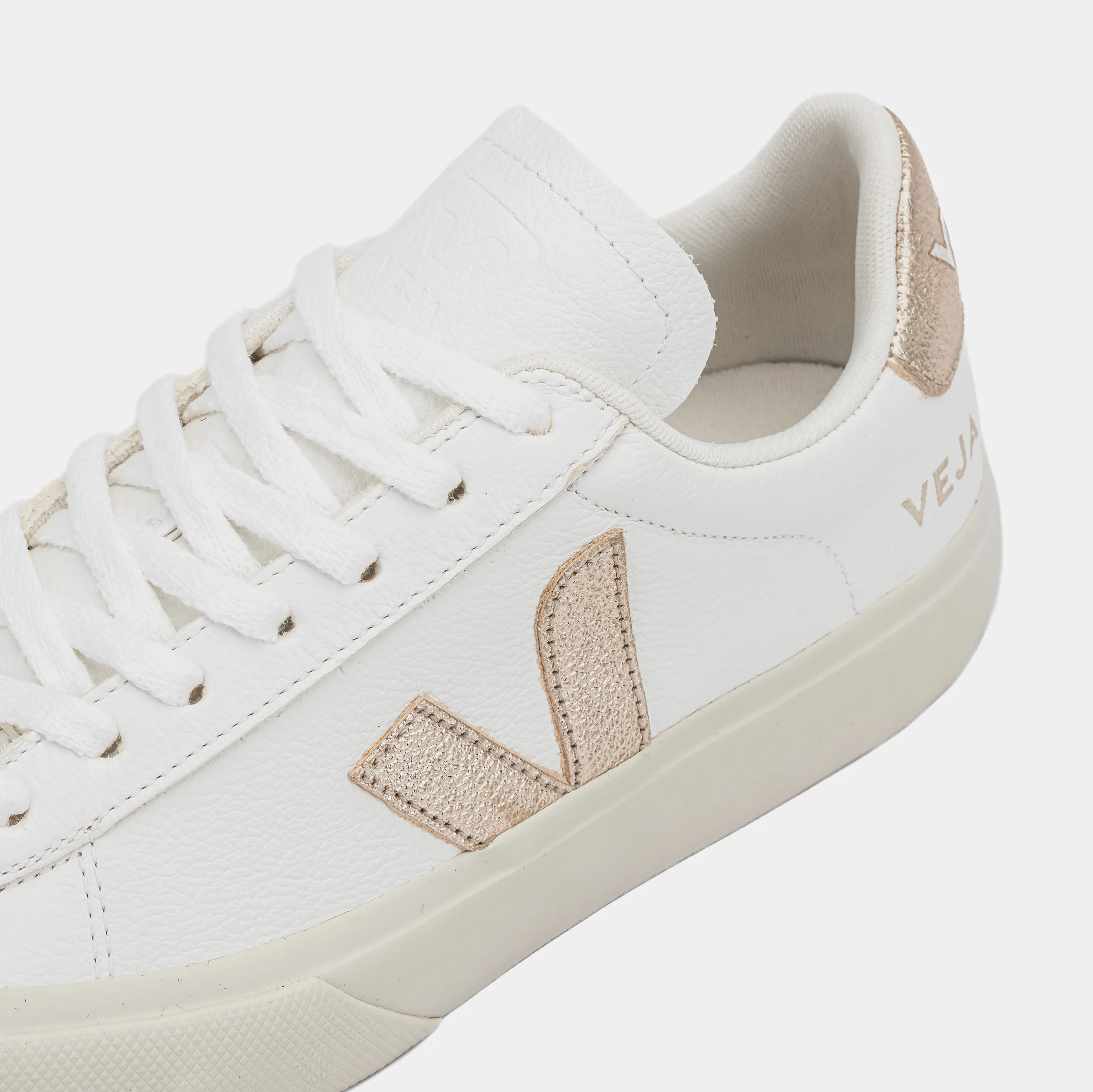 Campo Leather Womens Lifestyle Shoes (White/Gold)