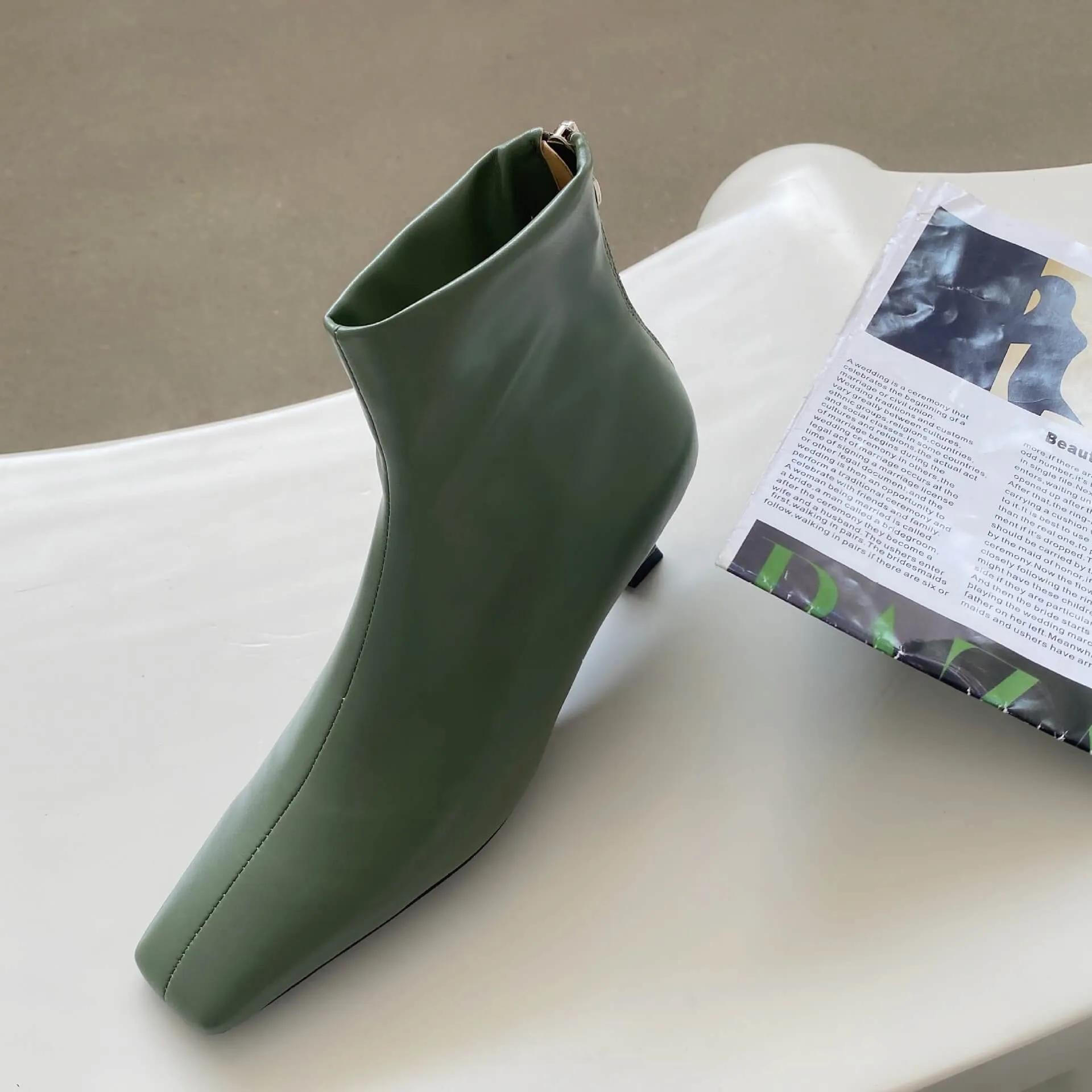 Fashion Leather Square Toe Low Heel Stretch Calf Boots