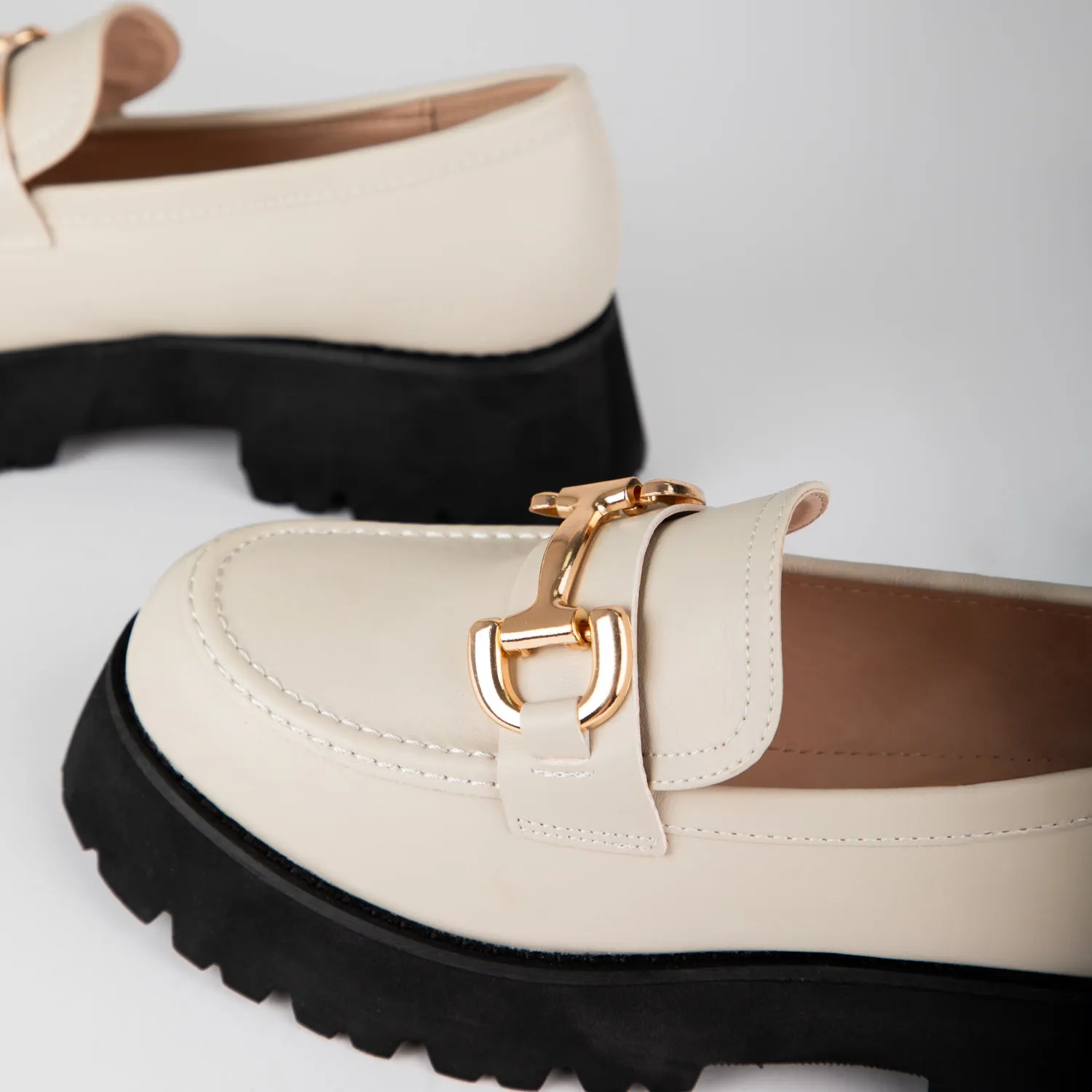 RAID Gennia Chunky Flat Shoes in Oat