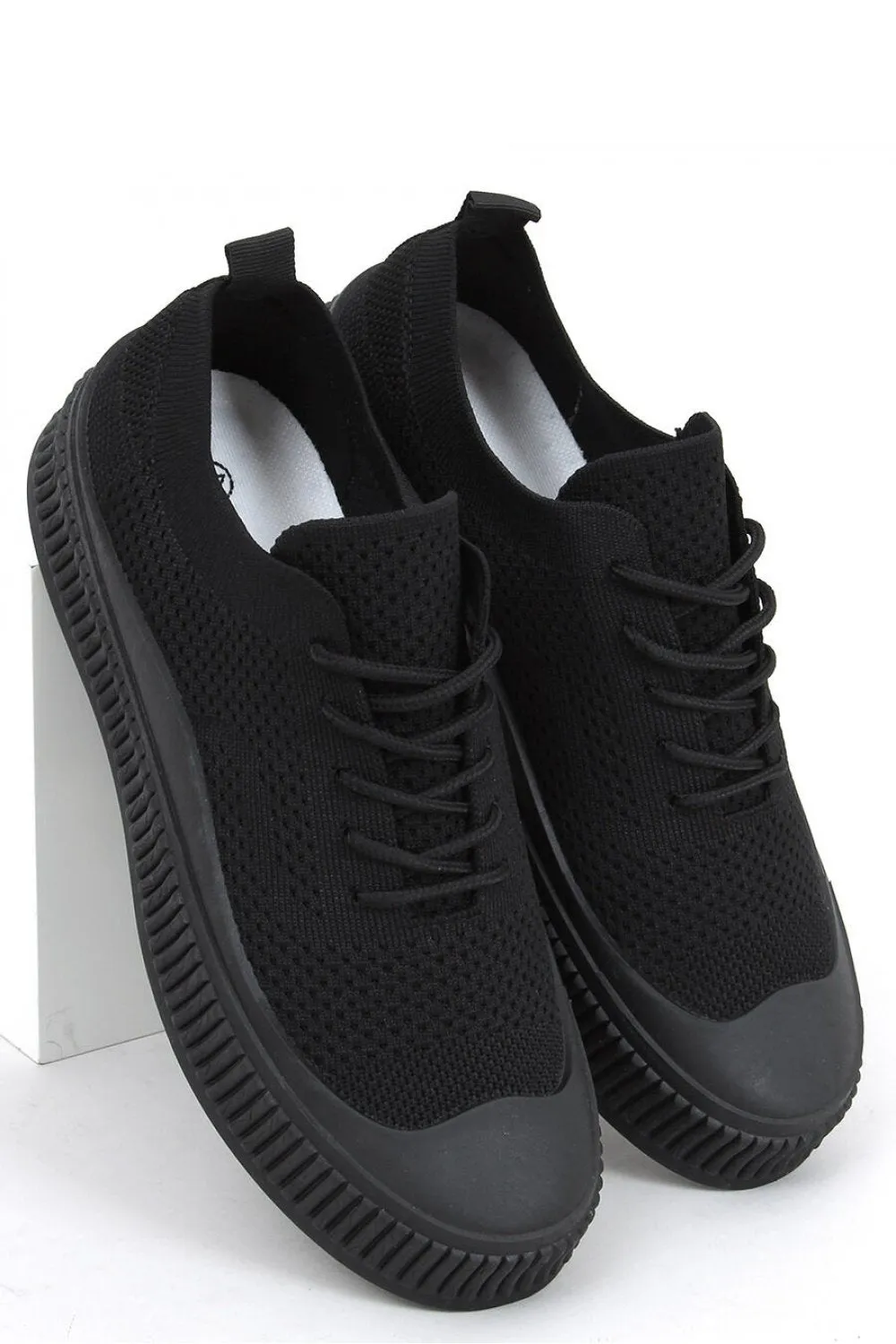 Sneakers model 162817 Inello