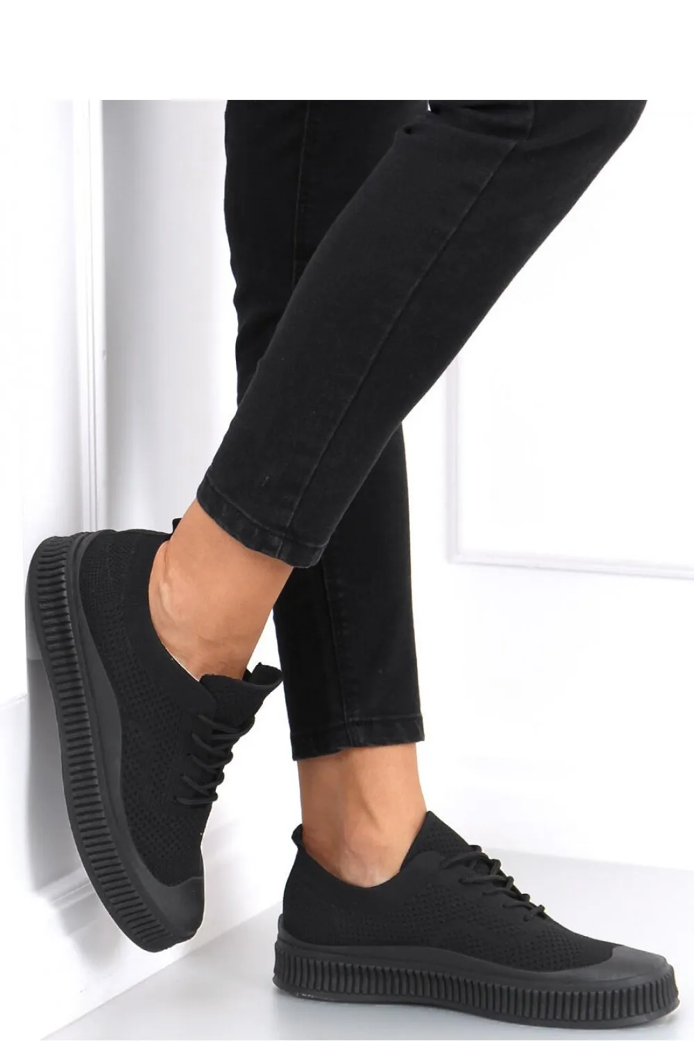 Sneakers model 162817 Inello