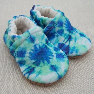 Snow and Arrows Cotton Slippers - Ocean Tie Dye