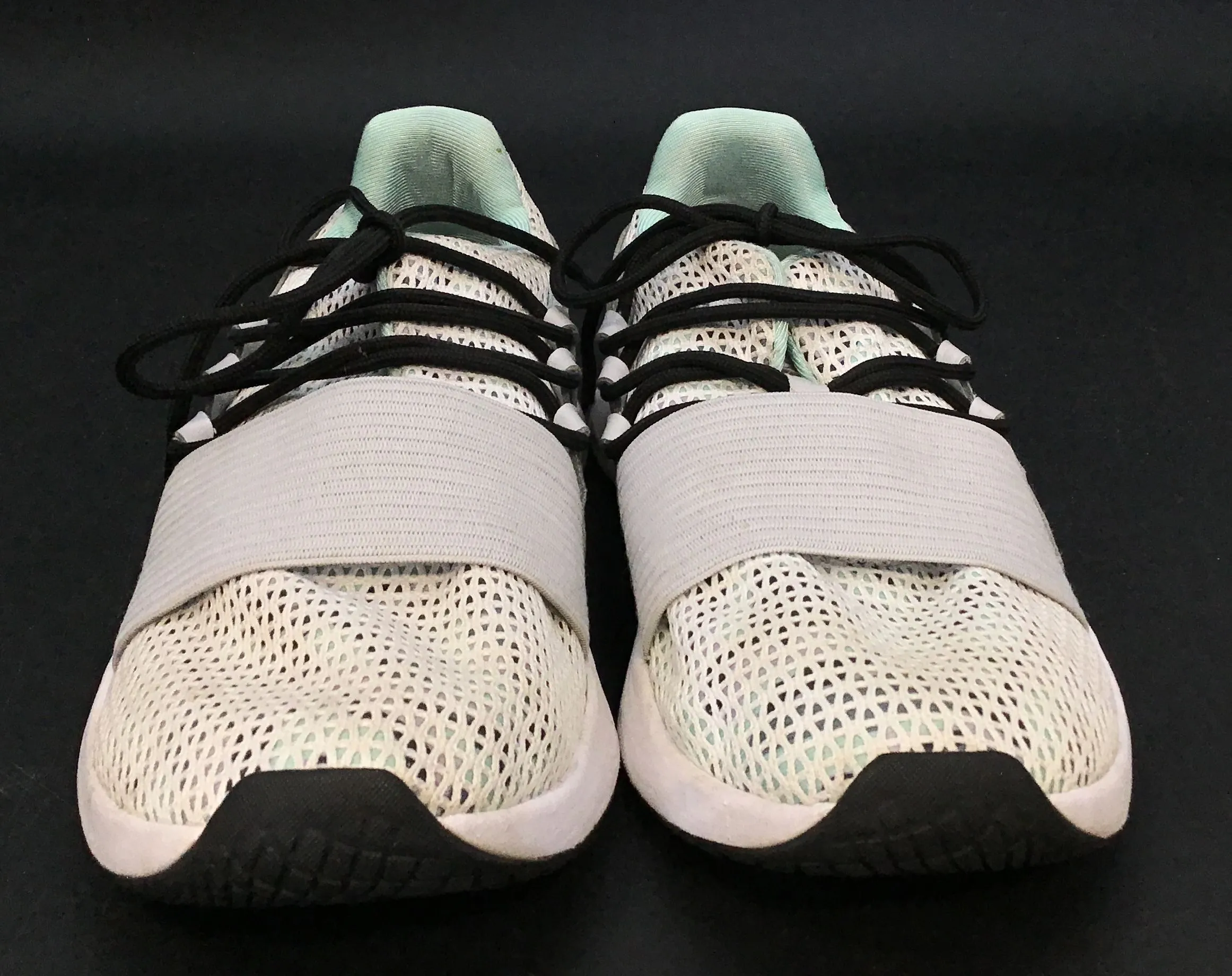 Under Armour Women's Charged Breathe 3023221-100 White Athletic Shoes - Size 9